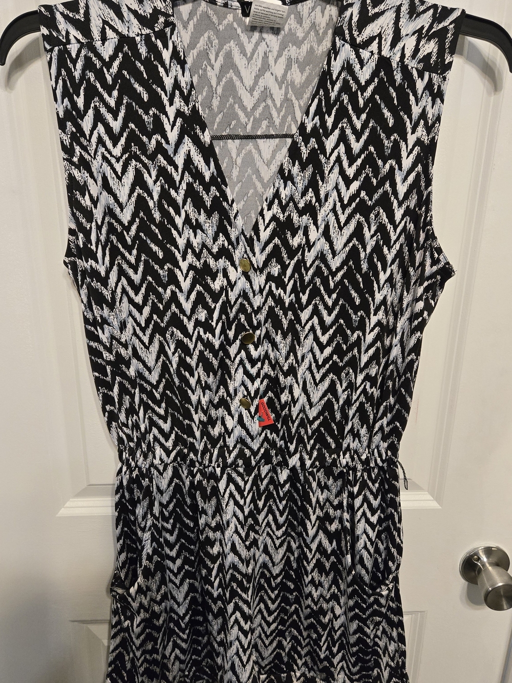 Black & White Zigzag Sleeveless Button-Front Romper